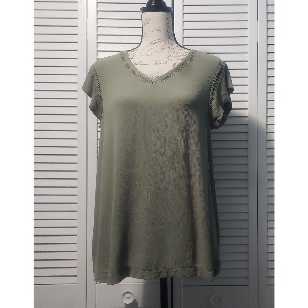 Buffalo David Bitton V-neck Top Women's Small Olive Green Short‎ Sleeve Shirt